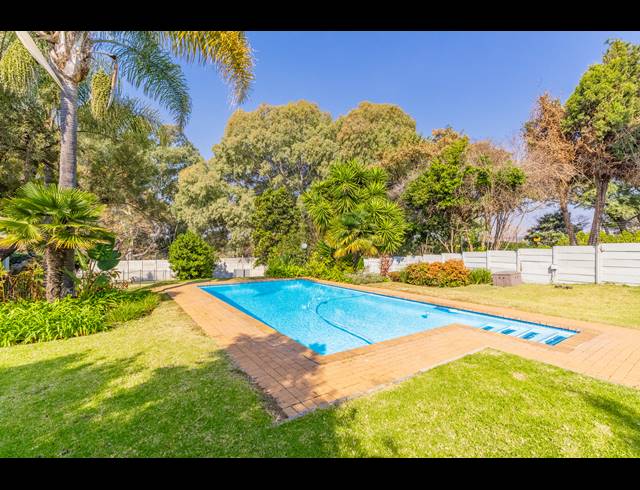 2 BEDROOM CLUSTER FOR SALE IN MAGALIESSIG